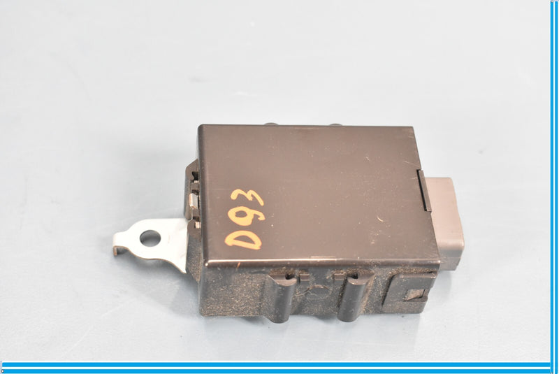 Load image into Gallery viewer, 07-12 Lexus LS460 Bus Buffer Computer Control Module 8911250030 Oem