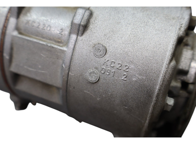 Load image into Gallery viewer, 17-19 Alfa Romeo Giulia 2.0L A/c Ac Air Conditioning Compressor & Clutch Oem