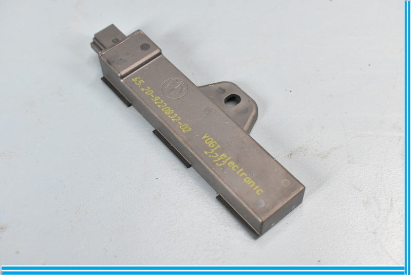 Load image into Gallery viewer, 12-18 BMW F12 F13 640i 650i Interior Bootlid Radio Antenna Amplifier Oem