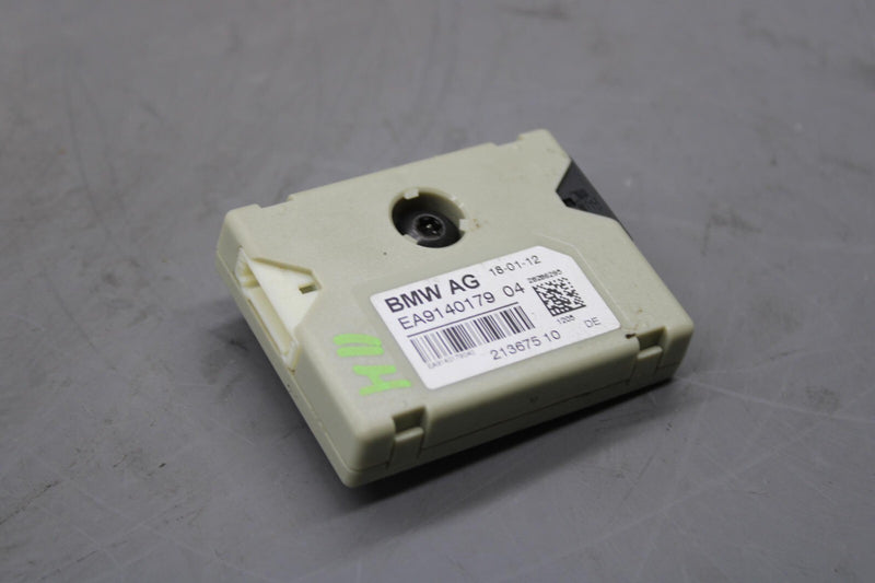 Load image into Gallery viewer, 09-16 BMW 528i 535i Radio Antenna Suspension Noise Filter Control Module Oem