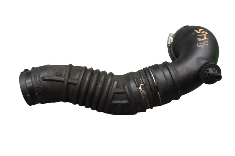 Load image into Gallery viewer, 14-17 Maserati Ghibli Left Air Intake Inlet Resonator Hose Tube 670001591 Oem