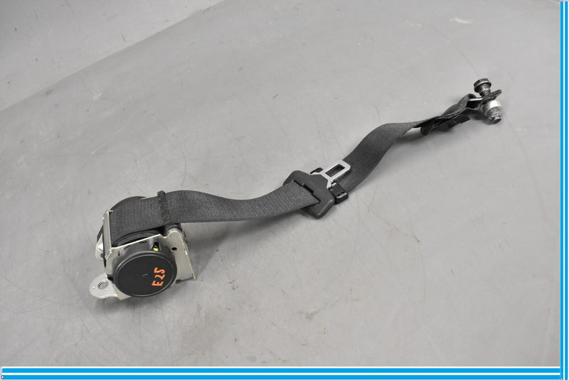 Load image into Gallery viewer, 14-19 Maserati Ghibli Rear 2nd Row Center Middle Seat Belt Retractor Oem