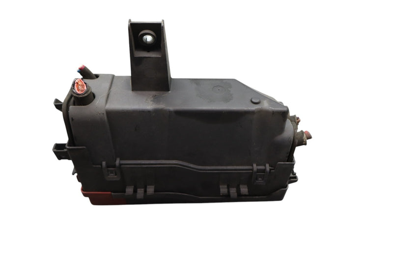 Load image into Gallery viewer, 17-20 Jaguar XE X260 Front Engine Bay Fuse Relay Box Junction Block Oem