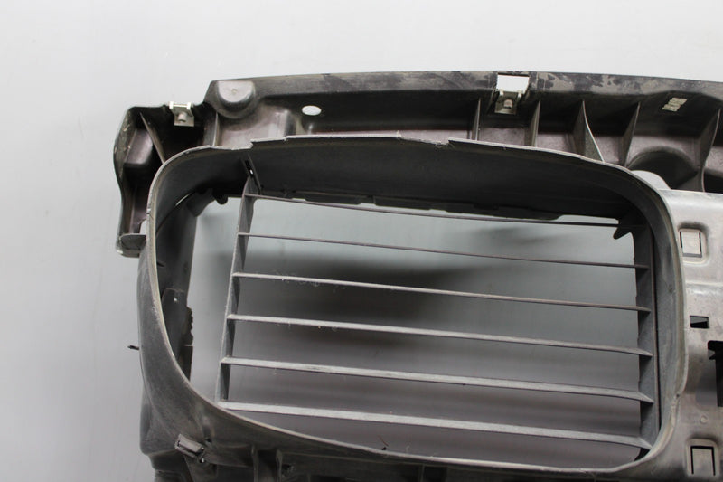 Load image into Gallery viewer, 10-17 BMW 535i GT 550i GT F07 Front Upper Radiator Air Duct 7200771 Oem *Damage*