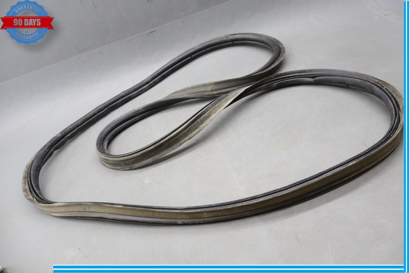Load image into Gallery viewer, 2012 Fiat 500 Pop Rear Windshield Windscreen Rubber Seal Gasket Oem