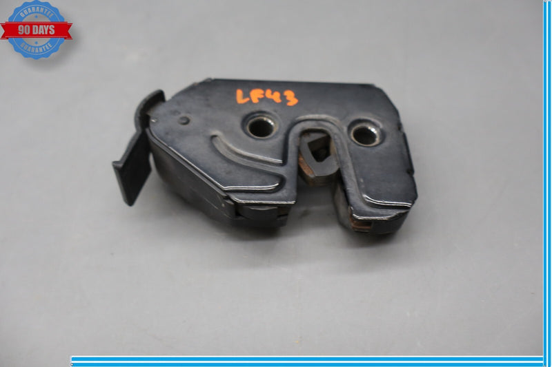 Load image into Gallery viewer, 03-12 Land Rover Range Rover HSE Rear Left Side Tailgate Lock Mechanism Oem