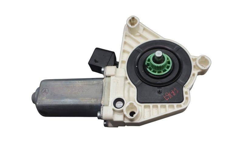 Load image into Gallery viewer, 10-20 Mercedes W218 CLS550 E350 Front Right Side Door Window Regulator Motor Oem