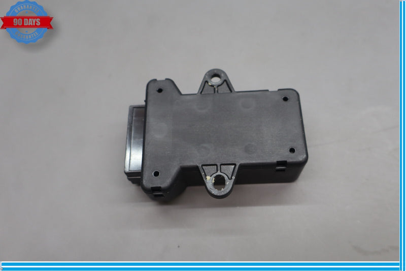 Load image into Gallery viewer, 15-20 Hyundai Genesis Rear Left Or Right Seat Heat Warmer Control Module Oem