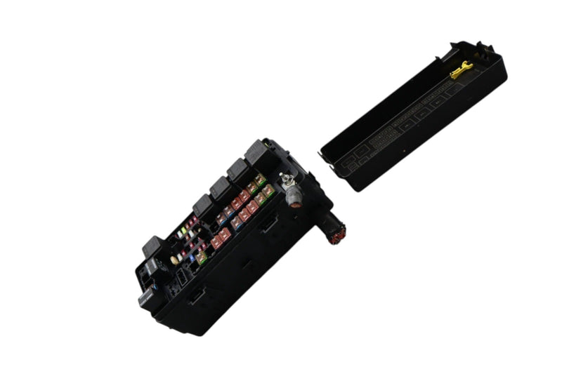 Load image into Gallery viewer, 14-21 Maserati Ghibli S Power Distribution Fuse Relay Box Block 7154763030 Oem