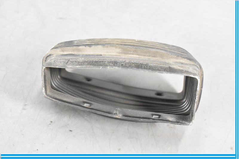 Load image into Gallery viewer, 14-19 Maserati Quattroporte Front Right Air Intake Duct Tube Sleeve Oem