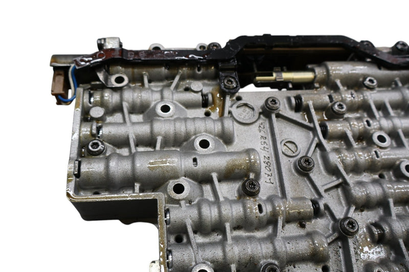 Load image into Gallery viewer, 10-15 Jaguar XJ XKR Automatic Transmission Valve Body Mechatronic 0260550043 Oem