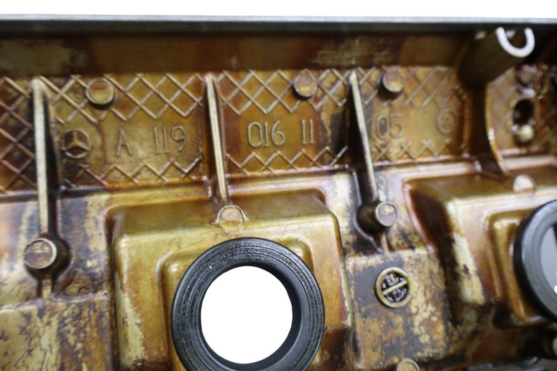 Load image into Gallery viewer, 96-99 Mercedes R129 SL500 S500 CL500 M119 V8 Right Engine Motor Valve Cover Oem