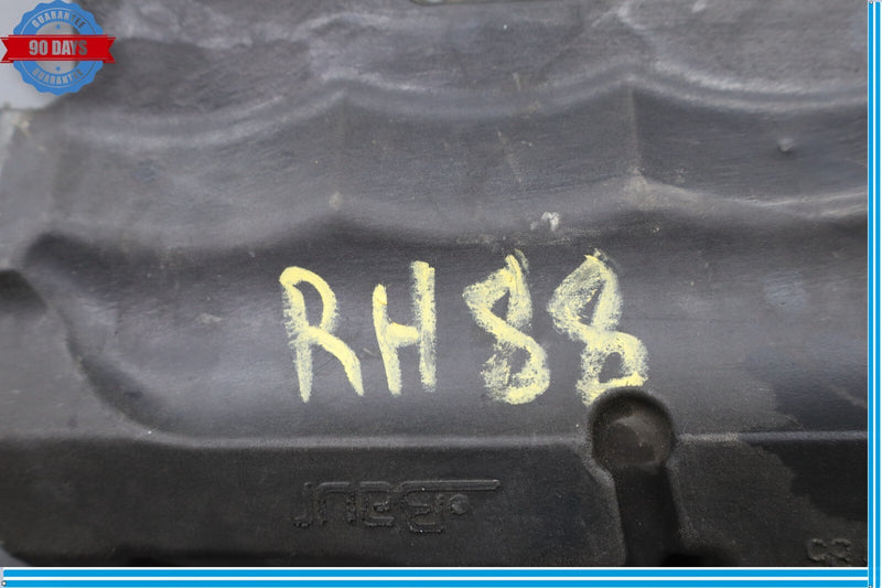 Load image into Gallery viewer, 11-20 Mercedes W218 CLS550 SL550 Right Passenger Side Air Cleaner Insulator Oem