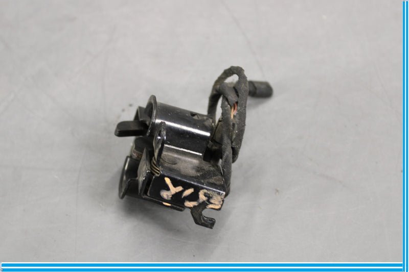 Load image into Gallery viewer, 06-11 Mercedes CLS550 W219 Right or Left Side Engine Hood Lock Latch Oem