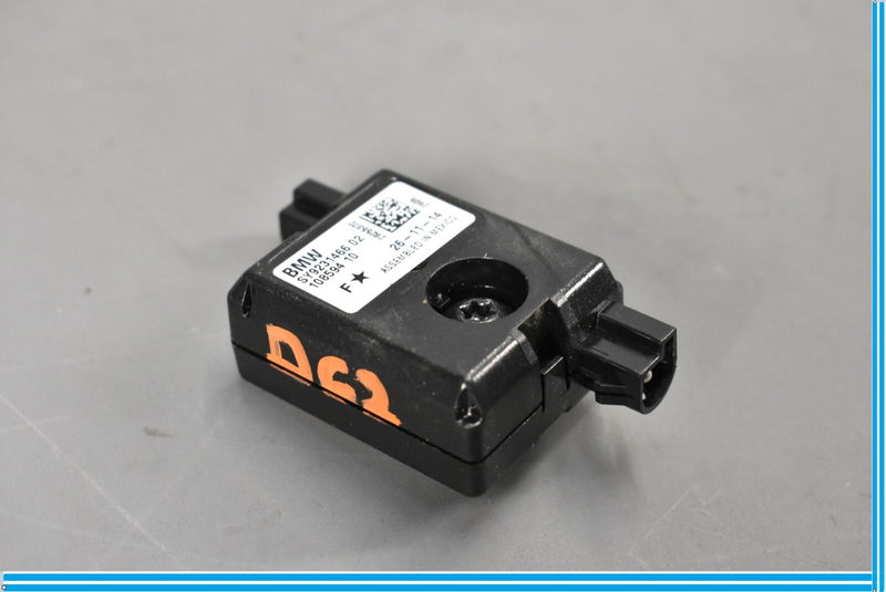 Load image into Gallery viewer, 12-18 BMW 320i 328i F30 Trap Circuit Antenna AMP Amplifier Control Module Oem