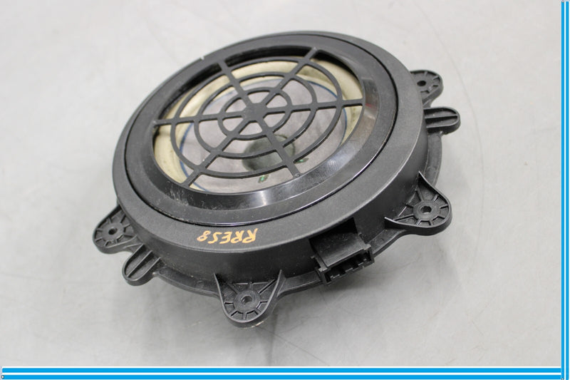 Load image into Gallery viewer, 11-18 Porsche Cayenne Rear Right Passenger Side Seat Door Audio Speaker Oem