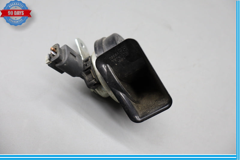 Load image into Gallery viewer, 13-16 Mercedes GL340 GL450 GL550 Low Tone Steering Horn Siren Signal Oem
