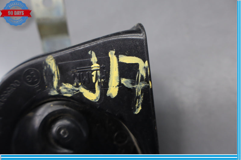 Load image into Gallery viewer, 14-21 BMW i3 I01 Hybrid Low Pitch Horn Tone Black 61337295681 Oem