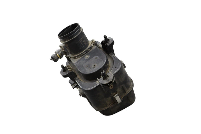 Load image into Gallery viewer, 14-21 Maserati Ghibli Right Side Engine Air Cleaner Housing Filter Box Black OEM