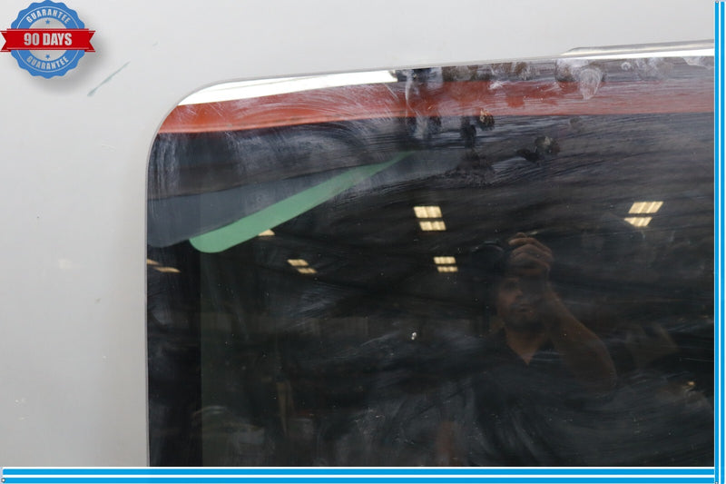 Load image into Gallery viewer, 11-17 Volkswagen Touareg Front Upper Panoramic Roof Sunroof Window Glass Oem