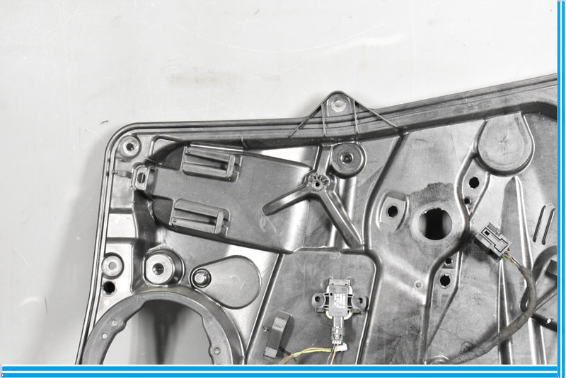 Load image into Gallery viewer, 14-19 Mercedes W117 CLA250 Front Right Passenger Door Carrier Module Oem