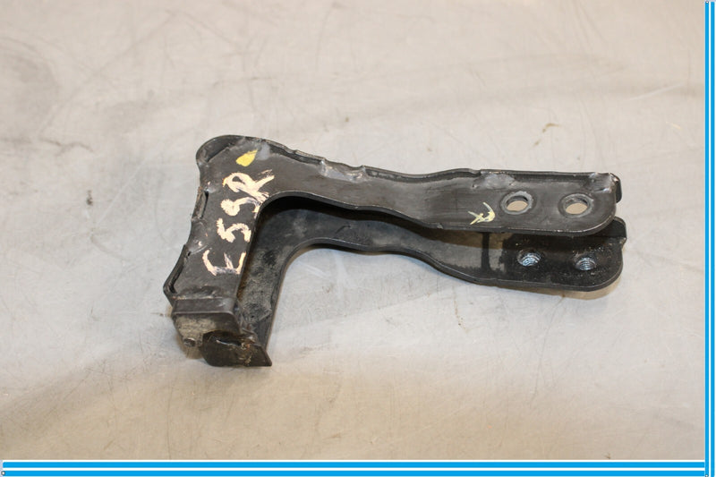 Load image into Gallery viewer, 11-18 Audi A8 Quattro Right Passenger Side Sub Frame Mounting Bracket Oem
