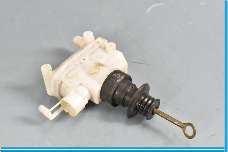 Load image into Gallery viewer, 86-95 Mercedes W124 E320 300CE 300E Front Right Vacuum Lock Actuator Element Oem