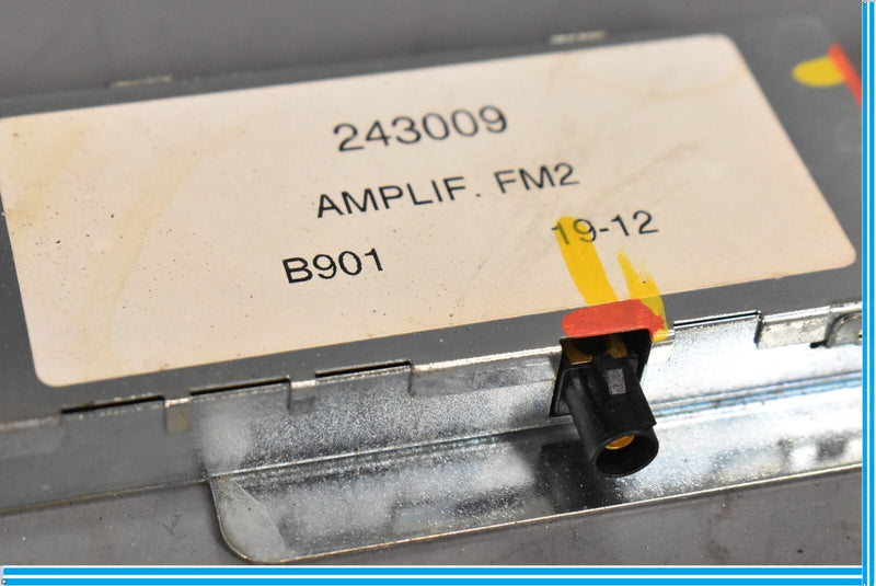 Load image into Gallery viewer, 09-13 Maserati Quattroporte M139 Rear Left Antenna AM/FM Amplifier Module Oem