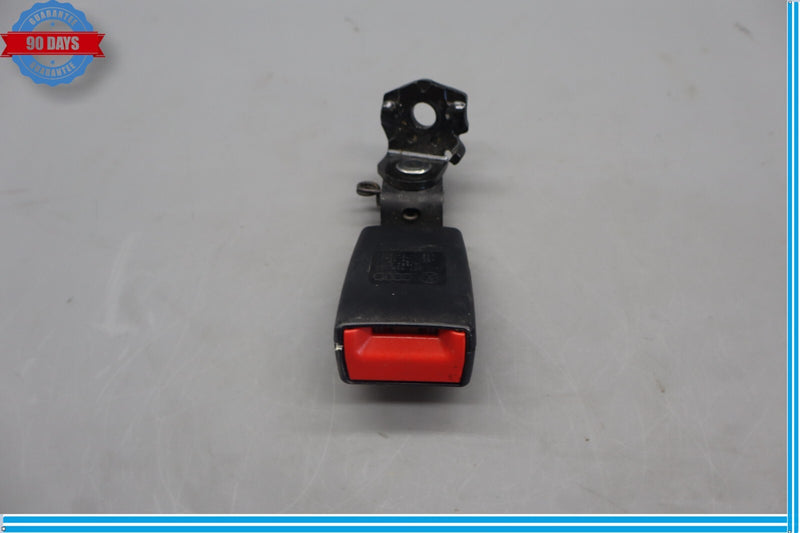 Load image into Gallery viewer, 12-18 Audi A7 A7 Quattro Rear Right Side Seatbelt Buckle Receiver 4G8857739 Oem