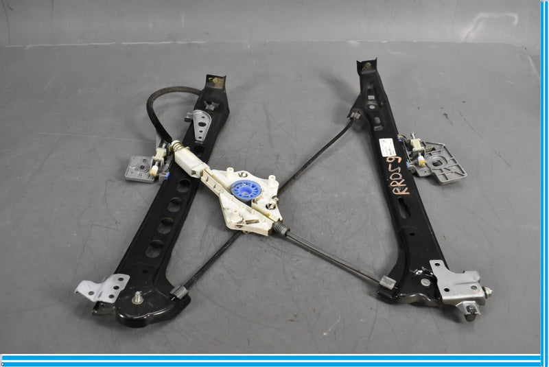 Load image into Gallery viewer, 06-11 Mercedes CLS550 W219 Rear Right Side Door Window Regulator w/o Motor Oem