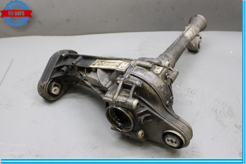 Load image into Gallery viewer, 11-16 Volkswagen Touareg Front Differential Axle Carrier Diff Assembly Oem