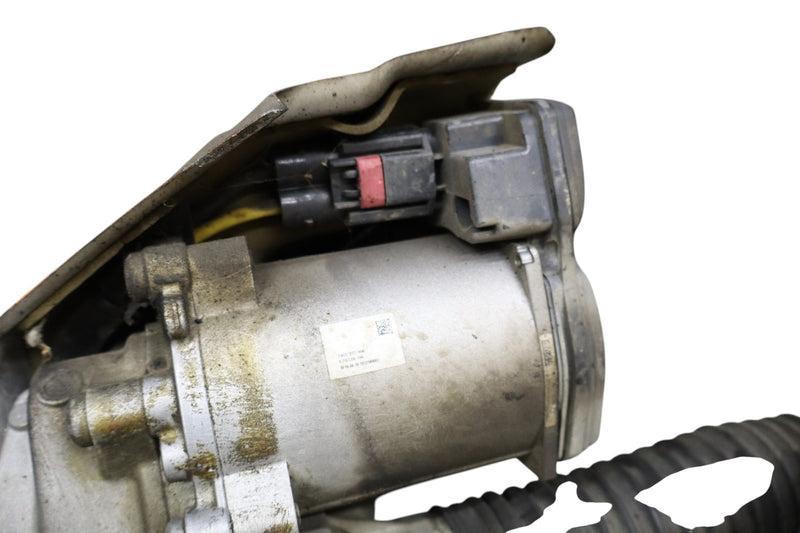 Load image into Gallery viewer, 17-20 Jaguar XE X260 Power Steering Gear Rack & Pinion Assembly HX73-3200-AA Oem