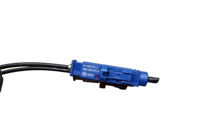 Load image into Gallery viewer, 07-09 AUDI Q7 4.2L Rear Roof Mounted Radio Shark Fin Antenna 4L0035503C OEM
