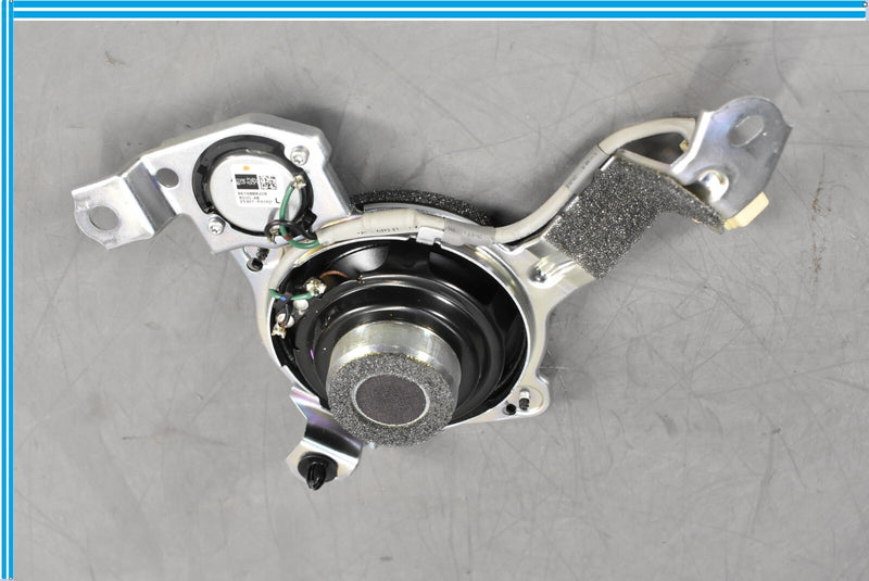 Load image into Gallery viewer, 07-09 Lexus LS460 Left Driver Side Door Quarter Speaker Tweeter Oem