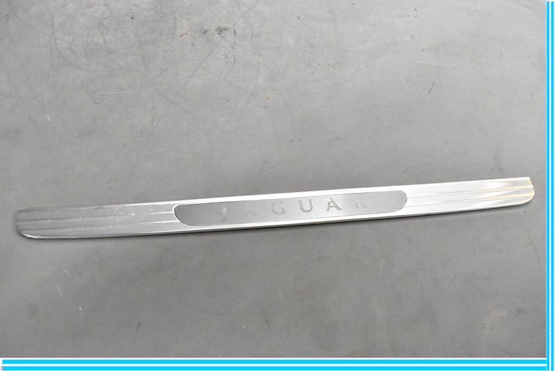 Load image into Gallery viewer, 04-07 Jaguar XJ8 XJR Front Right Passenger Side Door Trim Logo Emblem Oem