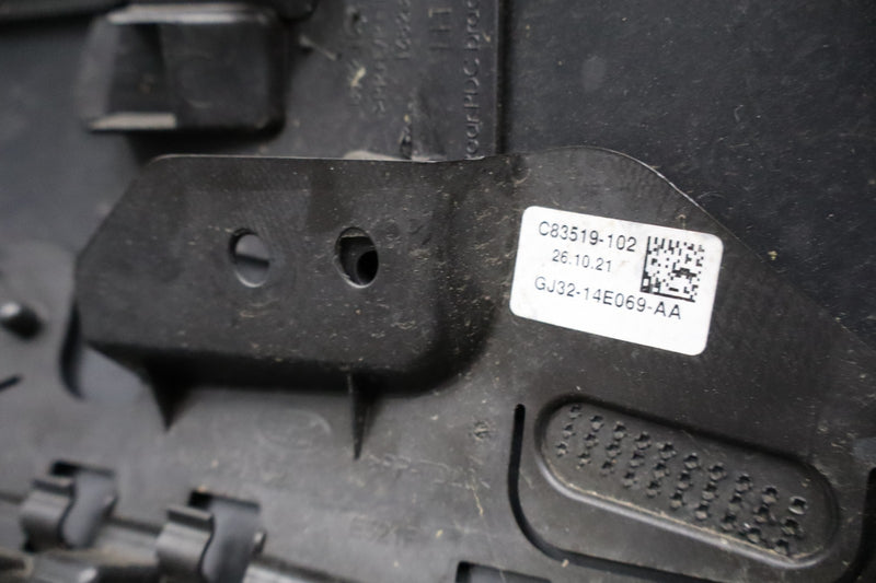 Load image into Gallery viewer, 12-19 LR Range Rover Evoque L538 Rear Bumper Cover Panel Assembly Black Oem