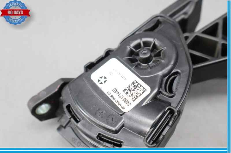 Load image into Gallery viewer, 14-20 Maserati Ghibli Gas Throttle Accelerator Pedal Sensor Black 04861714AD Oem