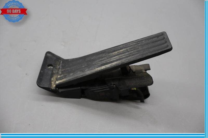 Load image into Gallery viewer, 12-18 BMW 320i 328i F30 Gas Acceleration Pedal Assembly w/ Sensor Oem