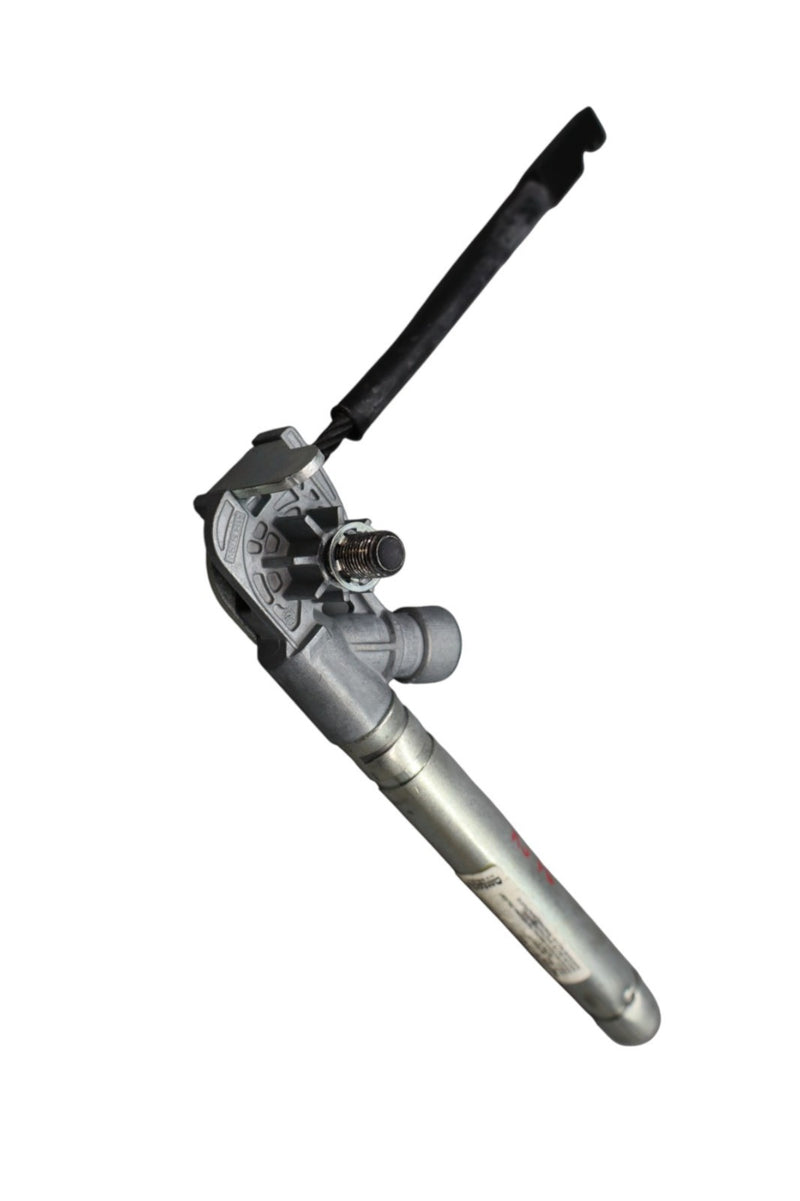 Load image into Gallery viewer, 14-20 Maserati Maserati M157 Front Right Side Seat Belt Buckle Pretensioner Oem