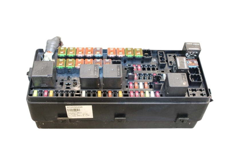 Load image into Gallery viewer, 14-17 Maserati Ghibli Power Distribution Fuse Relay Junction Box 670008649 Oem