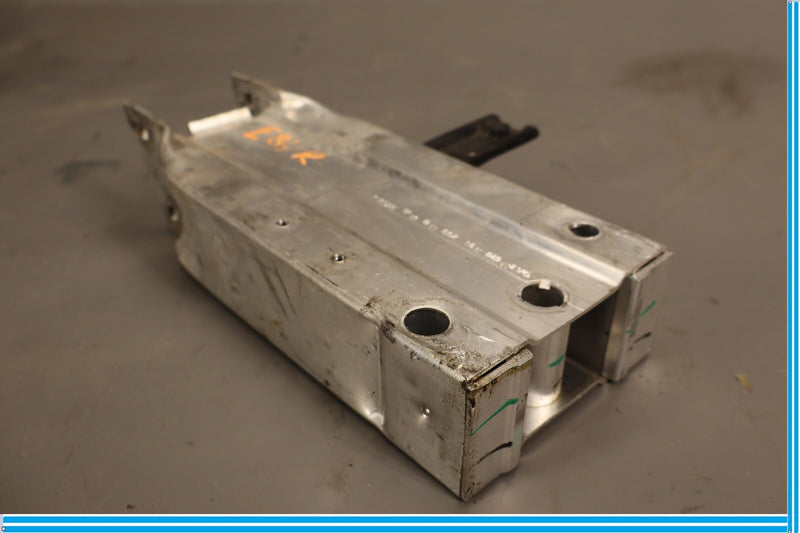 Load image into Gallery viewer, 12-18 Mercedes CLS550 E350 Front Right Side Bumper Bracket Shock Absorber Oem
