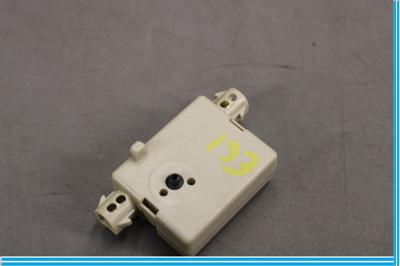 Load image into Gallery viewer, 09-15 BMW 750Li F01 F02 Radio Signal Trap Circuit Antenna Module 9118262 Oem