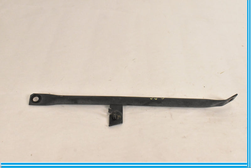 Load image into Gallery viewer, MERCEDES R230 SL-CLASS ENGINE CENTER RADIATOR CORE SUPPORT BRACE