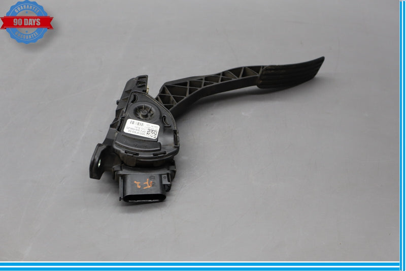 Load image into Gallery viewer, 10-18 Jaguar XJ XJL X351 Gas Throttle Acceleration Pedal W/ Pad Oem