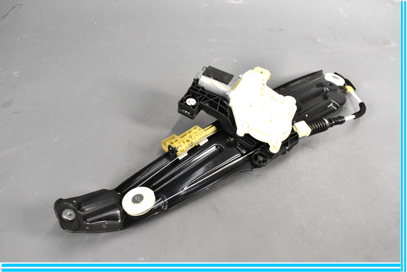 Load image into Gallery viewer, 11-16 BMW 528i 535i 550i Rear Right Passenger Side Window Regulator Motor Oem