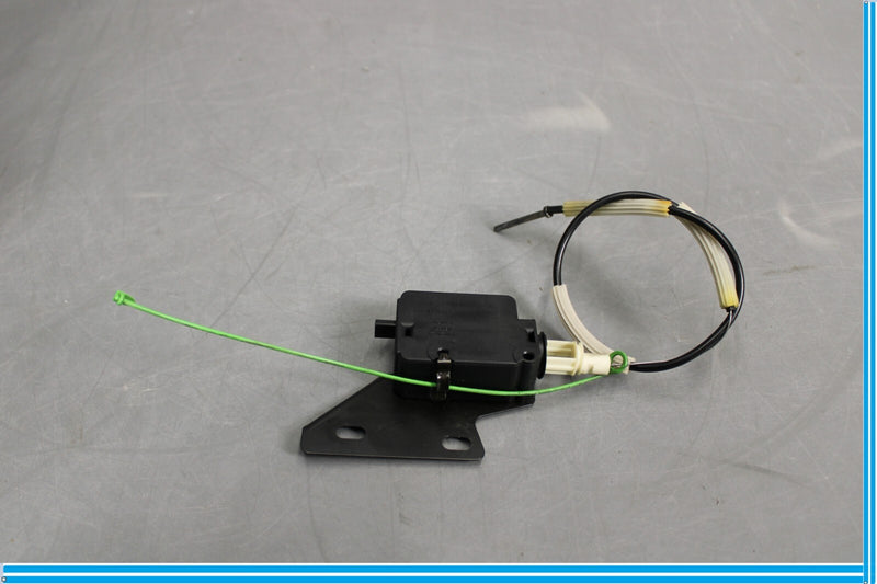 Load image into Gallery viewer, 04-10 BMW 645Ci Convertible Fuel Gas Tank Flap Door Lock Actuator w/Cable Oem