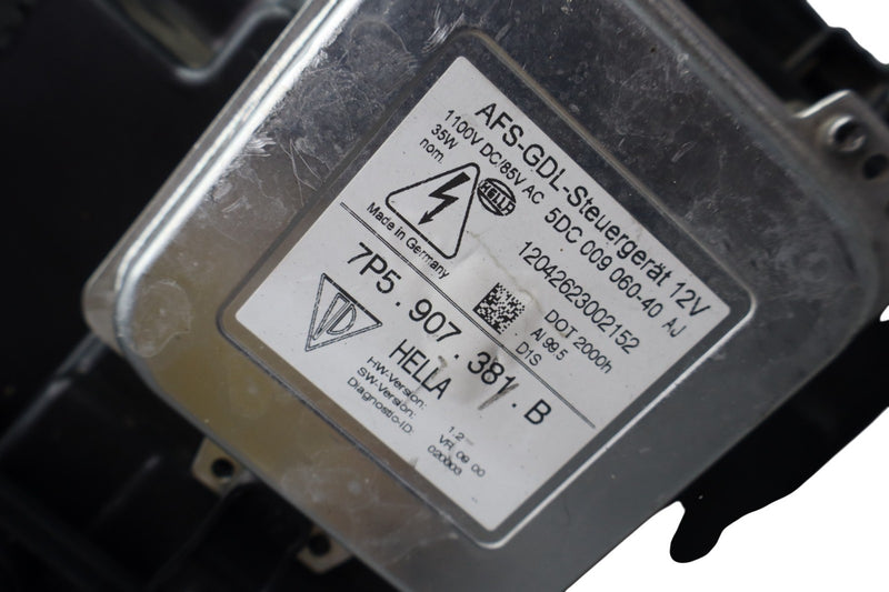 Load image into Gallery viewer, 11-14 Porsche Cayenne S 958 Right Passenger Side Headlight Lamp Oem