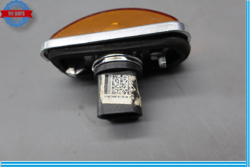Load image into Gallery viewer, 03-09 HUMMER H2 Rear Center Clearance Marker Lamp Light Lens Oem