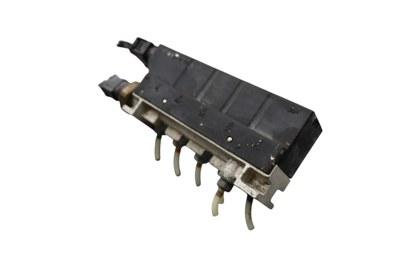 Load image into Gallery viewer, 00-06 Mercedes W220 S350 S430 Airmatic Air Suspension Valve Block 2203200258 Oem