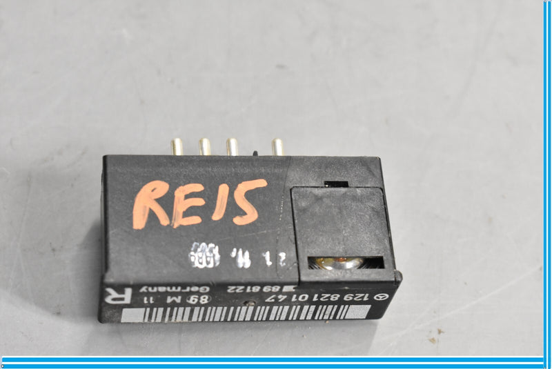 Load image into Gallery viewer, 90-02 Mercedes 300SL SL500 Right Seat Backrest Lock Relay Module Oem